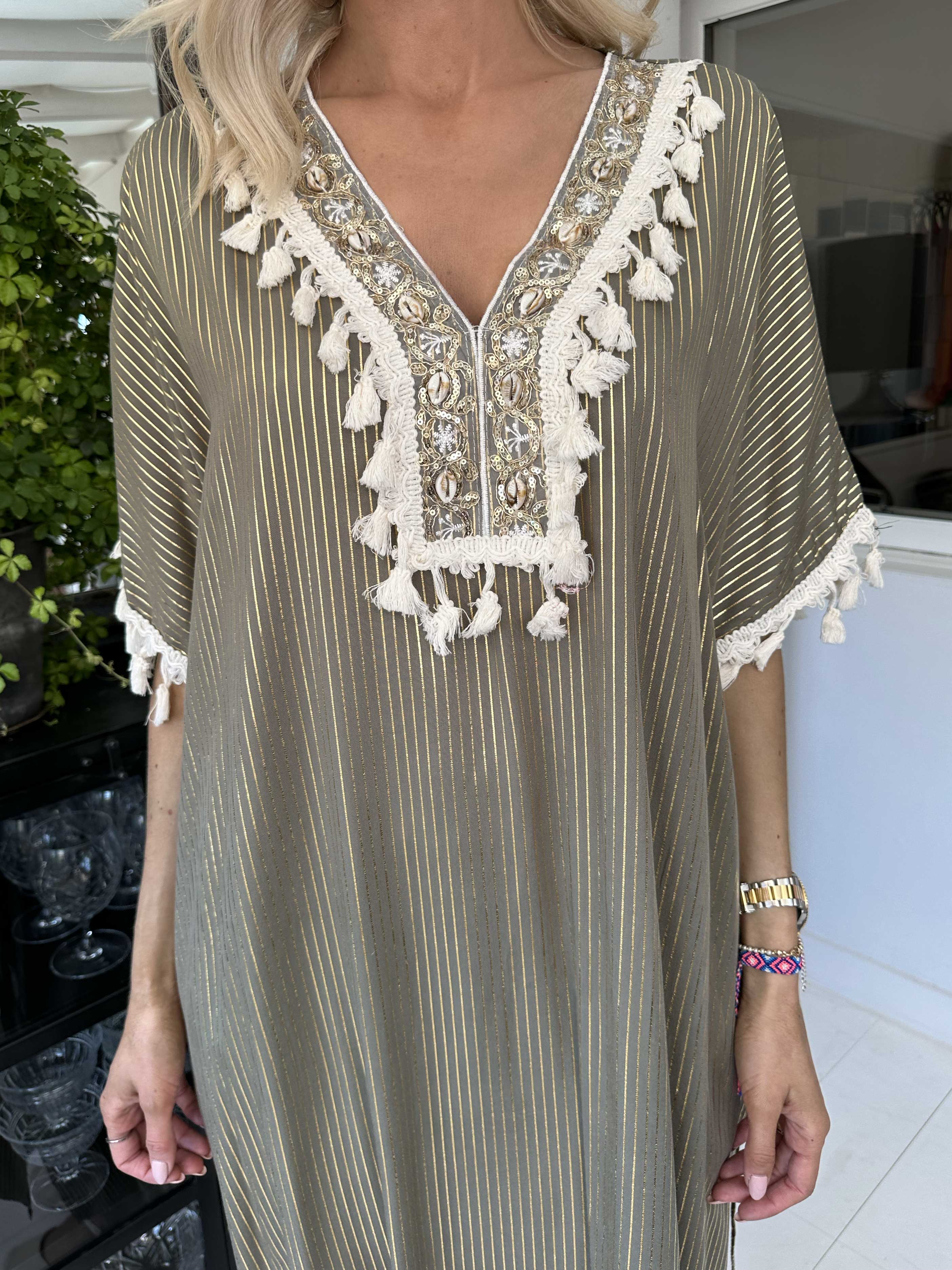 Dua Stripe - Lang tunikakjole med søde broderet detaljer